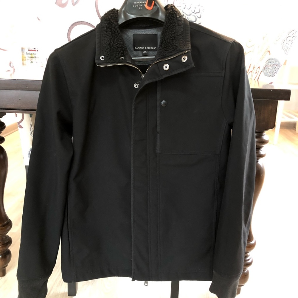 Men’s Banana Republic soft-shell fleece zip up
